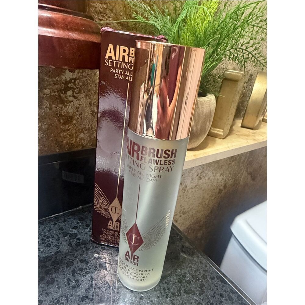 Charlotte Tilbury Airbrush Flawless Hydrating & Waterproof Setting Spray 200ml